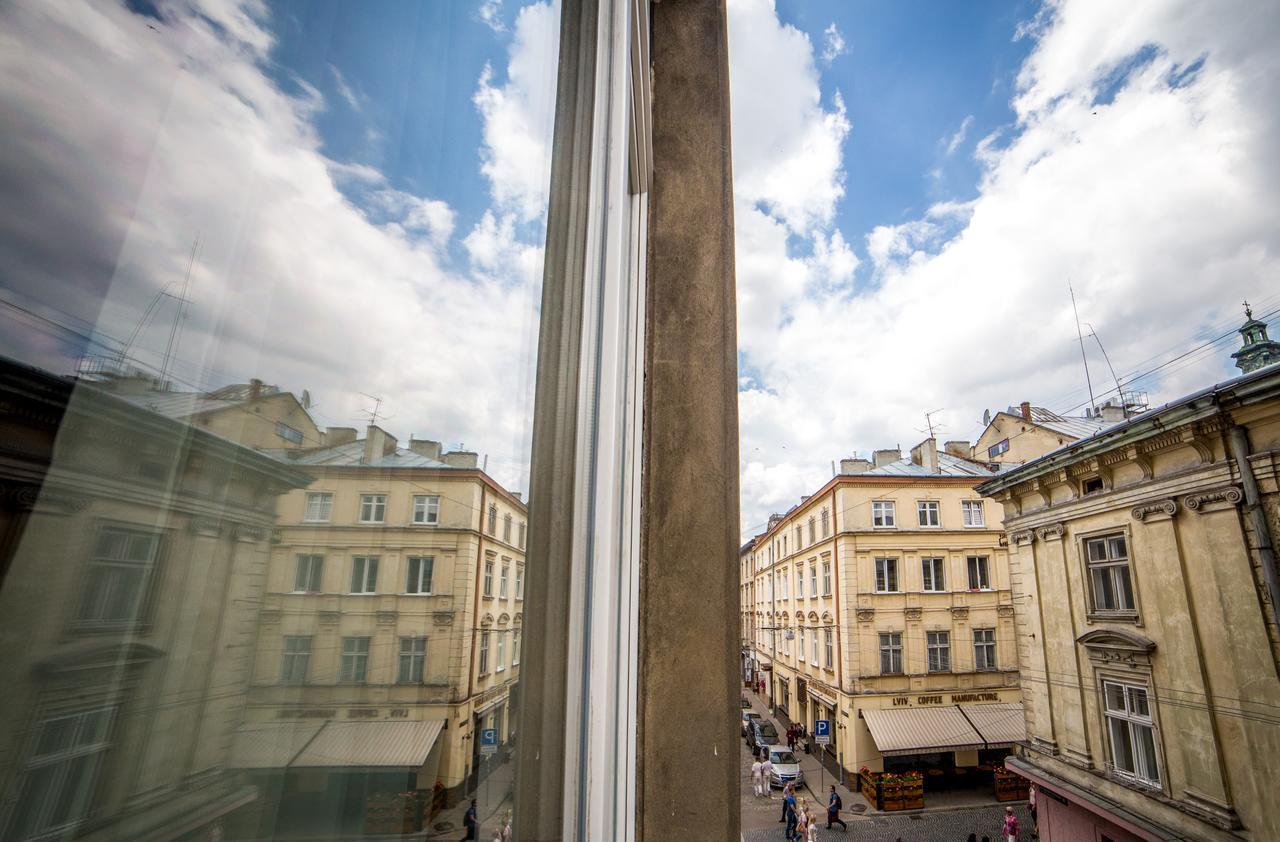 Apart Hotel On Rynok Square Leopoli Esterno foto