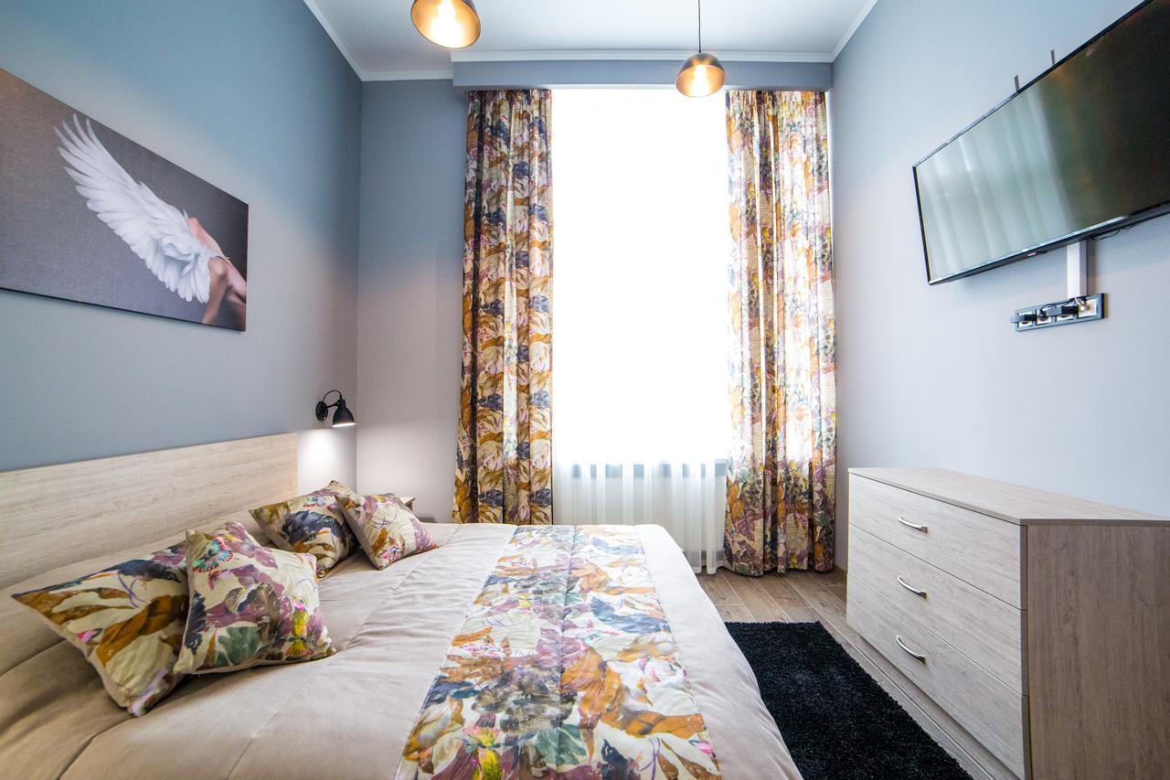 Apart Hotel On Rynok Square Leopoli Esterno foto